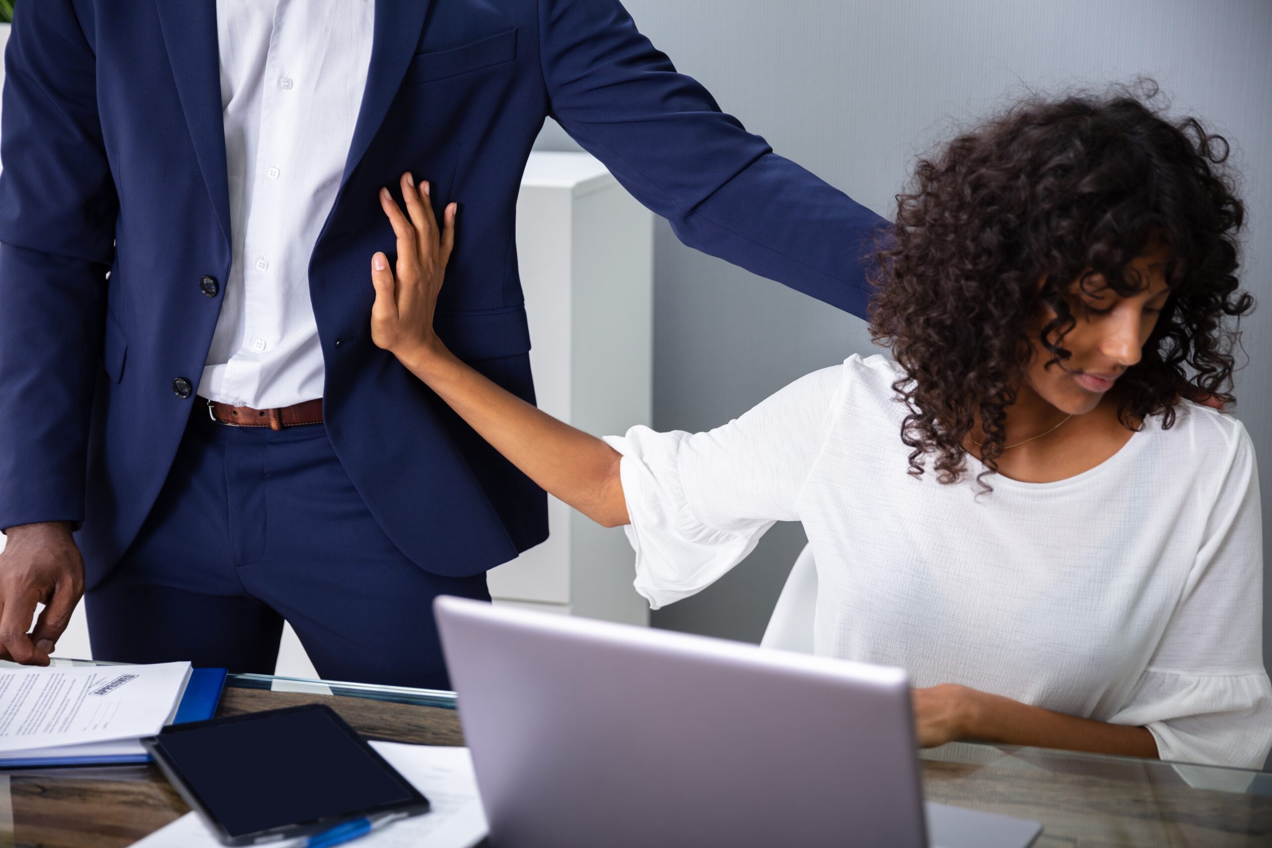 Denúncias de assédio sexual no trabalho já ultrapassam níveis de antes da pandemia Denúncias de assédio sexual no trabalho já ultrapassam níveis de antes da pandemia