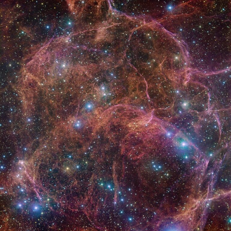 Telescópio instalado no Chile captura o fantasma de uma estrela gigante a 800 anos-luz da Terra