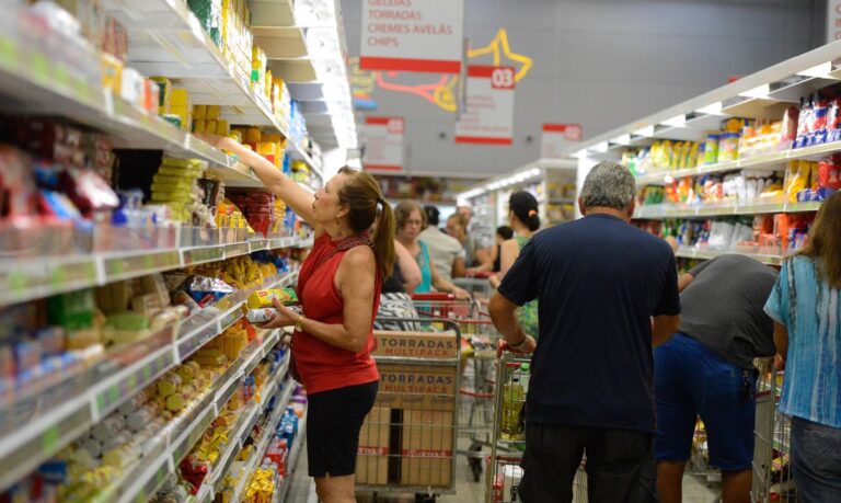 Estudo mostra que 99% dos alimentos ultraprocessados no Brasil são nocivos à saúde