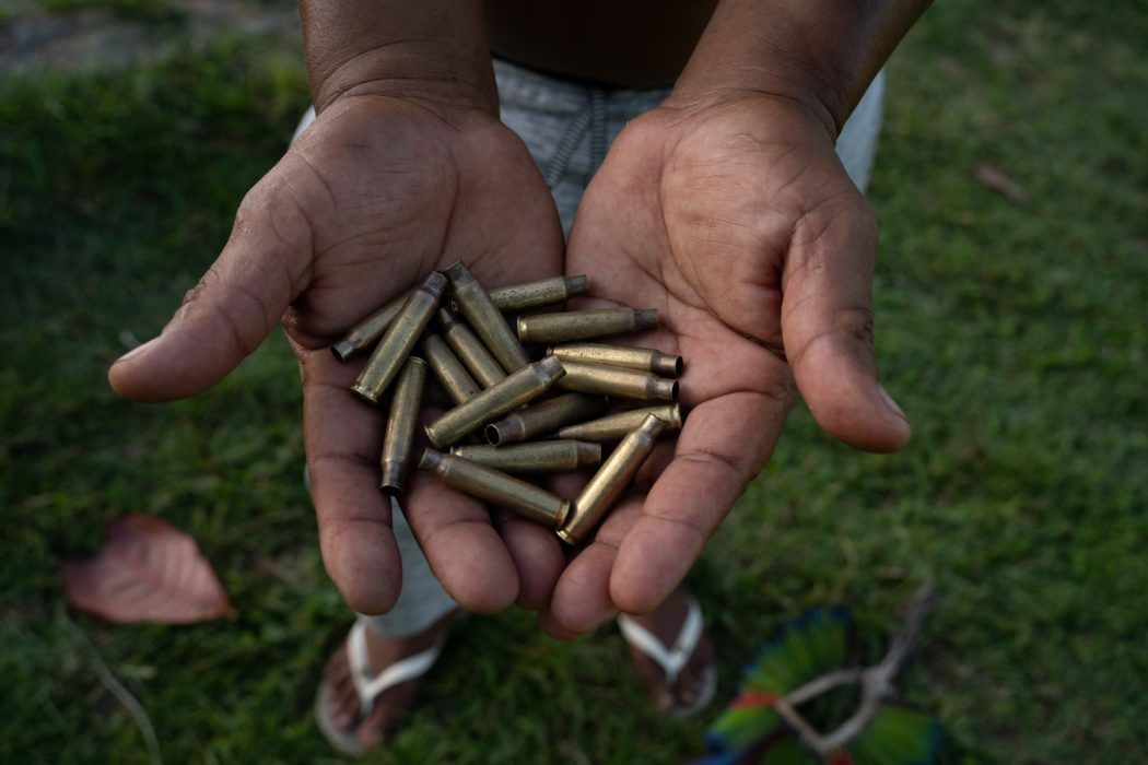 Povo Pataxó é alvo de operação policial violenta na Bahia após mobilizações por demarcação de terras Povo Pataxó é alvo de operação policial violenta na Bahia após mobilizações por demarcação de terras