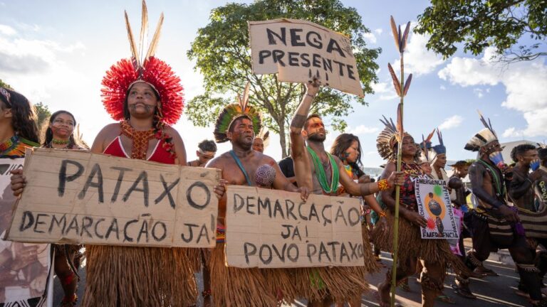 Indígenas – Ofensiva do Congresso Nacional contra direitos refletiu-se em violência contra povos e comunidades, aponta Cimi