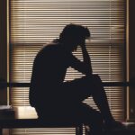 Uso da IA na Psicologia pode levar a respostas enganosas e potencialmente prejudiciais, alerta Conselho