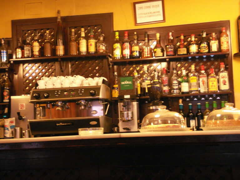 São Paulo registra nove casos de intoxicação por metanol em bebidas alcoólicas; duas vítimas morreram