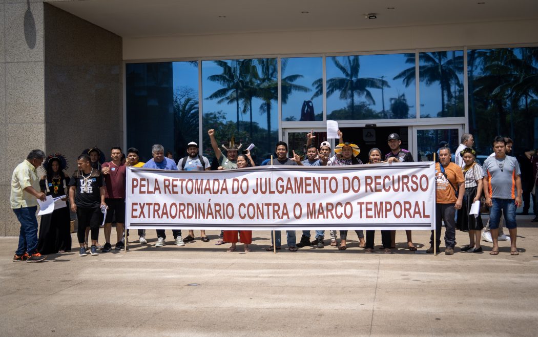 Lideranças indígenas protocolam no STF pedido para retomada de julgamento sobre direitos territoriais