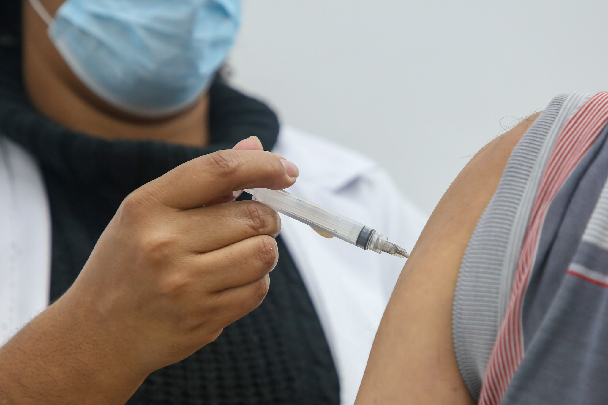 Gripe se antecipa e ganha força em 2026; vacina foi atualizada para as cepas que mais circulam no Brasil