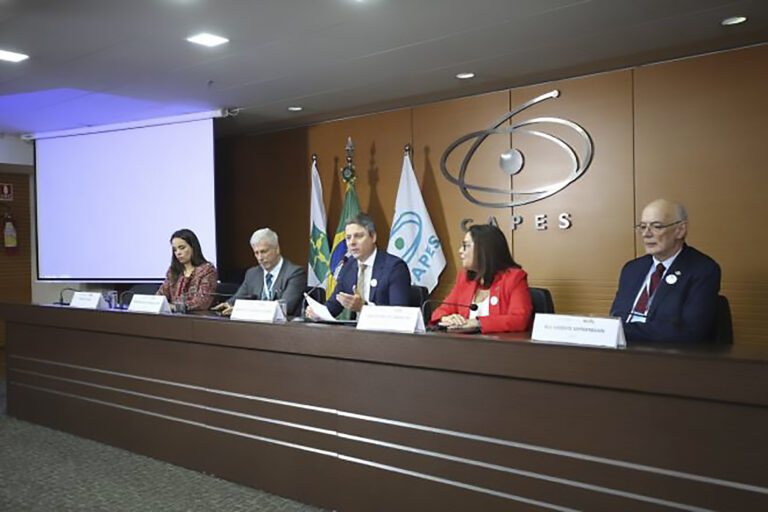 Unesp vai liderar rede de universidades em projeto de mobilidade acad&ecirc;mica nacional e internacional