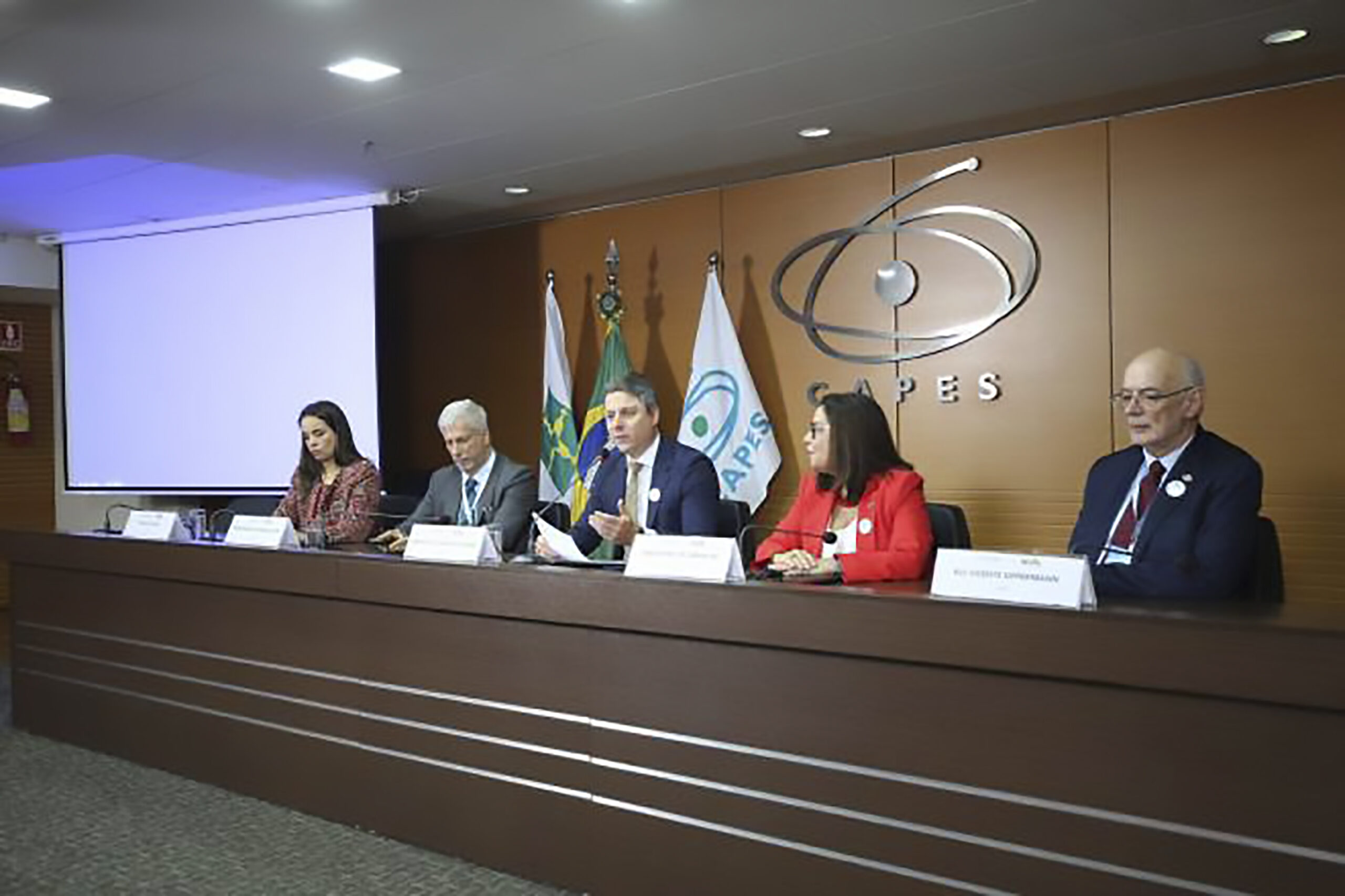 Unesp vai liderar rede de universidades em projeto de mobilidade acadêmica nacional e internacional