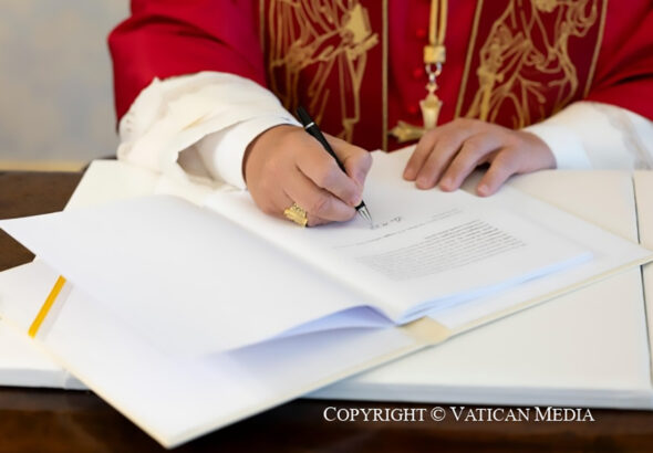Vaticano: Le&atilde;o XIV alerta para &ldquo;novo colonialismo digital&rdquo; na sa&uacute;de e pede soberania sobre dados