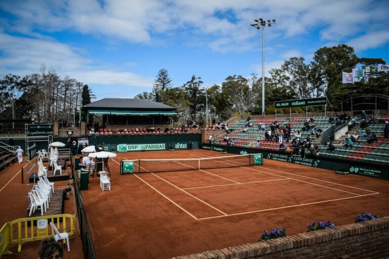 Jo&atilde;o Fonseca faz hist&oacute;ria no t&ecirc;nis brasileiro e vence Djokovic em Roland Garros