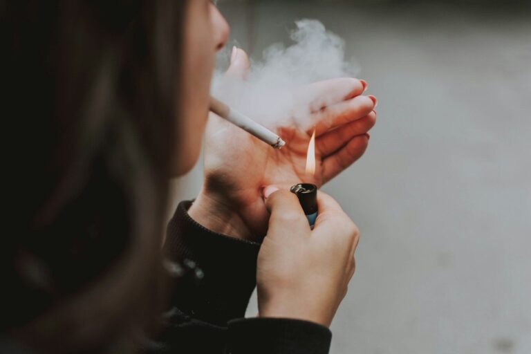 Dia Mundial Sem Tabaco: no MASP, 477 cadeiras vazias marcam mortes di&aacute;rias por tabagismo